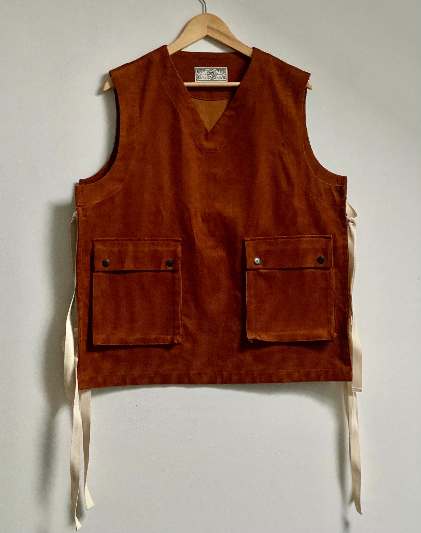 Murdoch Popover Vest Cinnamon