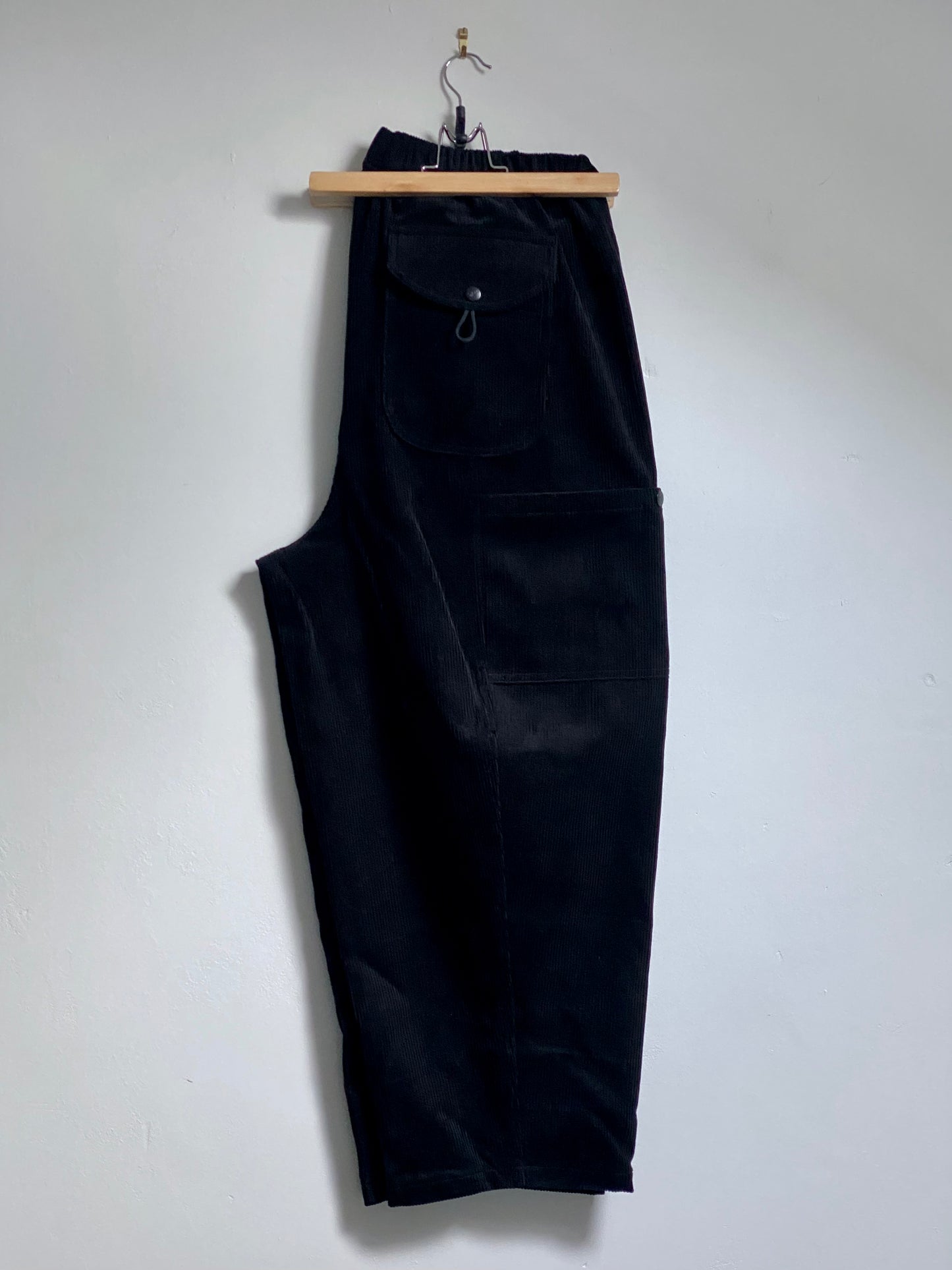 Dumgoyne trouser, black cord