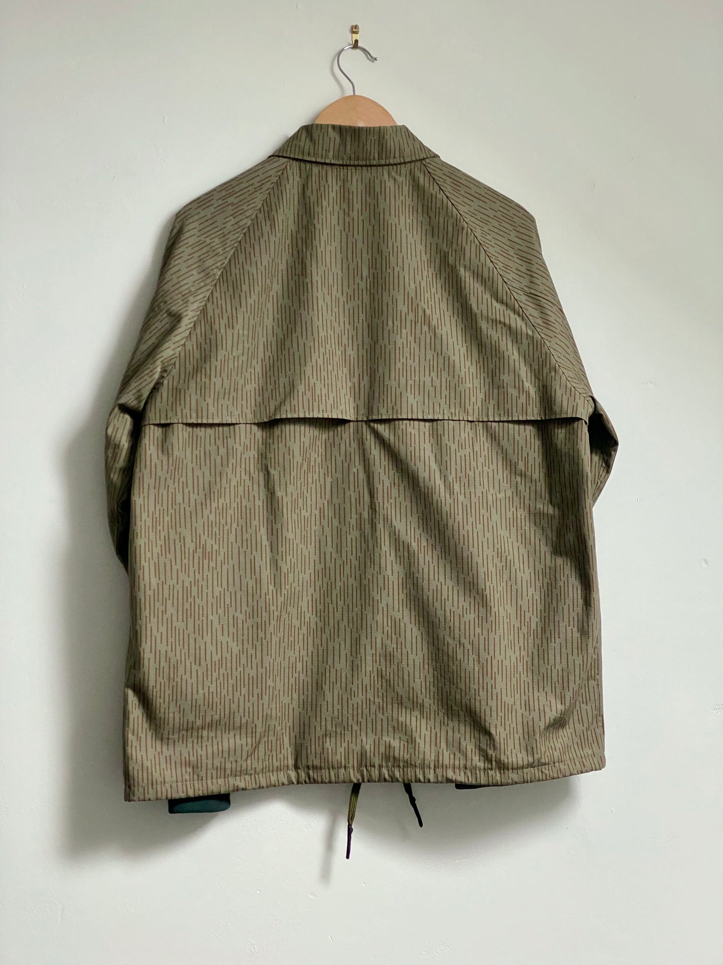 Kinloch strichtarn camo coach jacket back vent view