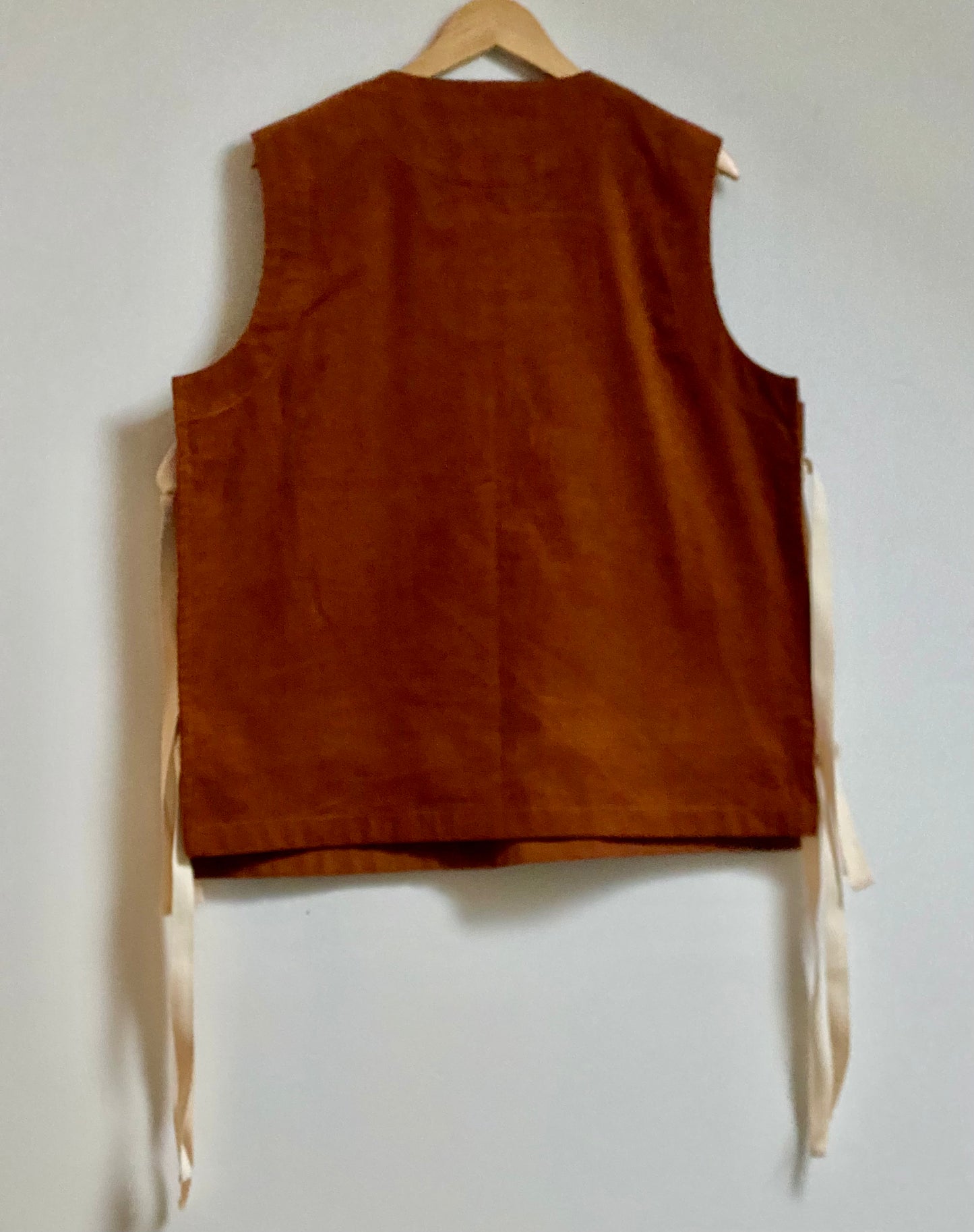 Murdoch popover vest cinnamon back view